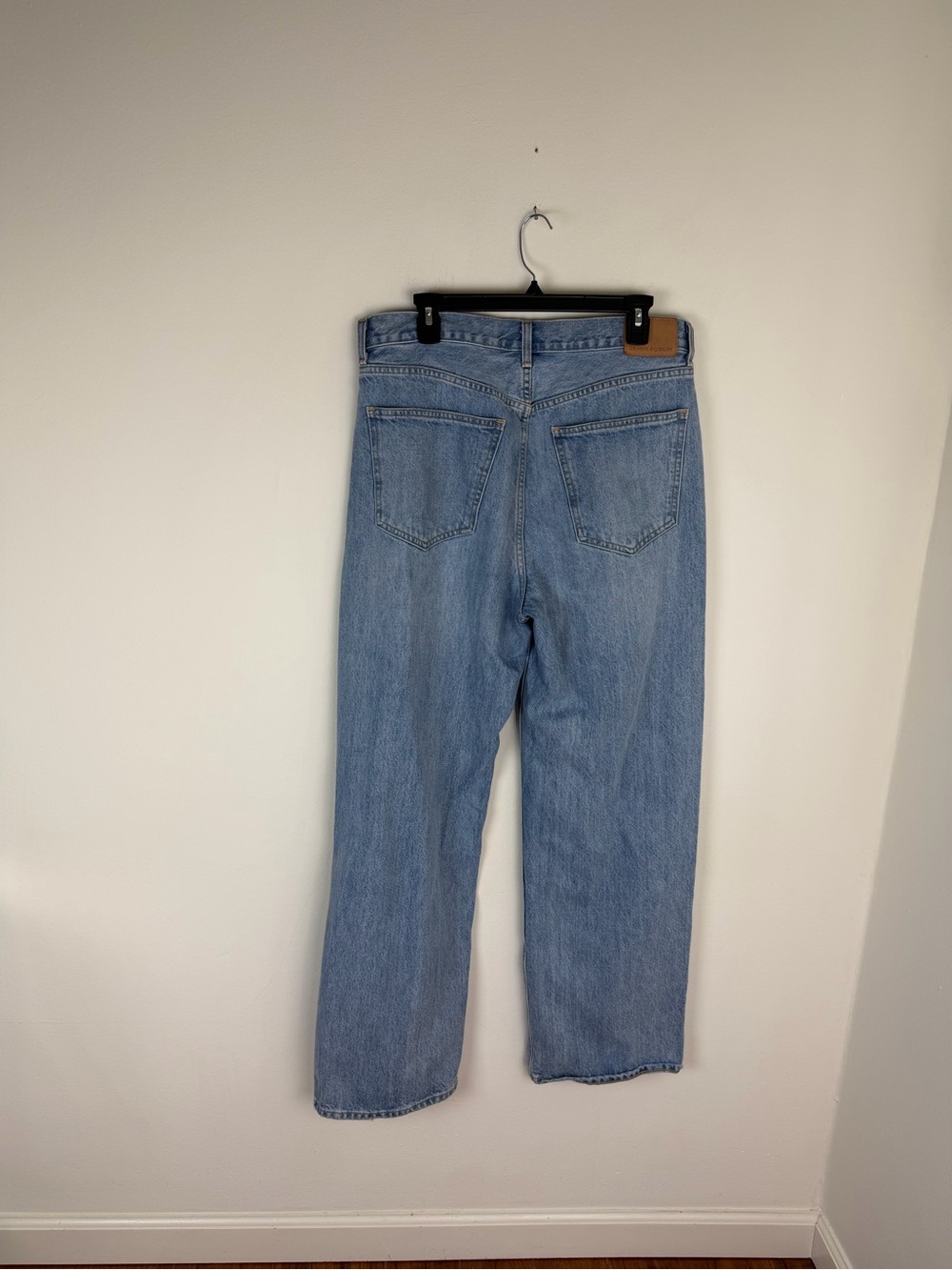Aritzia Denim Forum The '90s Iggy Lo-Rise Baggy Jeans Size 31 - Picture 6 of 8